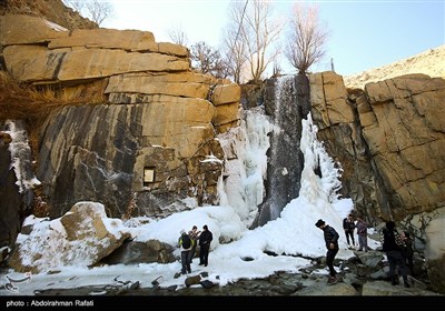 طبیعت زمستانی آبشار گنجنامه همدان