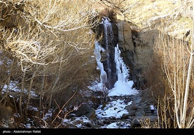 طبیعت زمستانی آبشار گنجنامه همدان