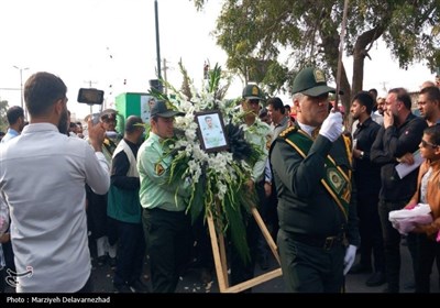 تشییع باشکوه پیکر مطهر شهید مدافع امنیت در بندرلنگه