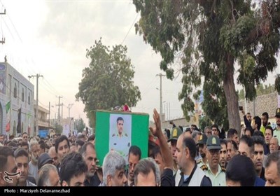 تشییع باشکوه پیکر مطهر شهید مدافع امنیت در بندرلنگه