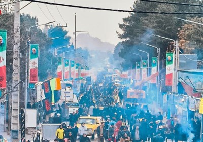 مسیر گلزار شهدای کرمان مملو از جمعیت عاشقان حاج قاسم