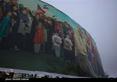 نصب بزرگ‌ترین بیلبورد کشور در کرمان