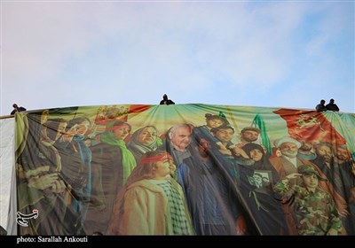 نصب بزرگ‌ترین بیلبورد کشور در کرمان