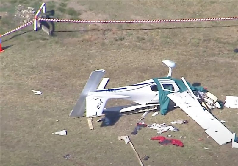 2 Killed in Light Plane Crash Off Australia&apos;s East Coast