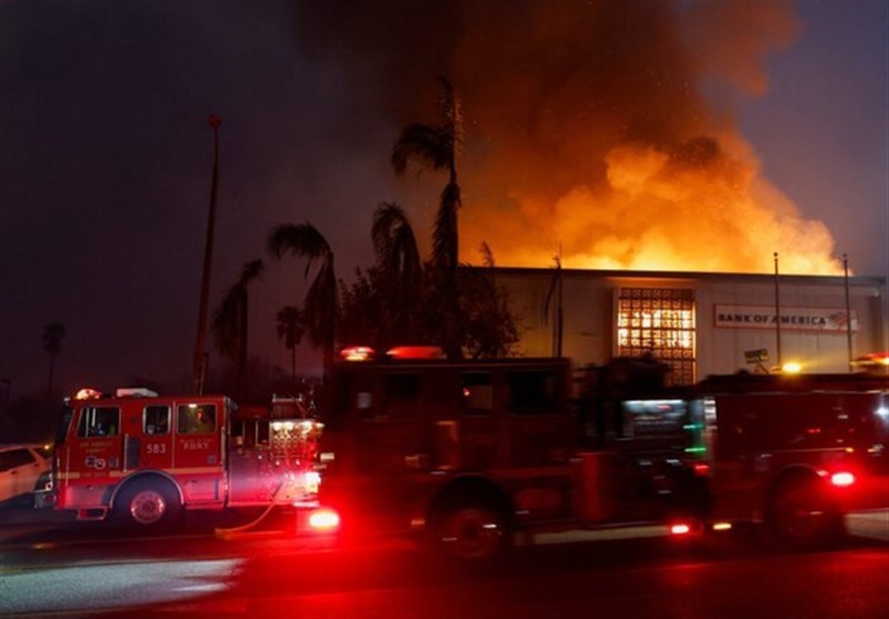 Hollywood Hills Fire Breaks Out As Deadly Wildfires Burn Out of Control across Los Angeles Area