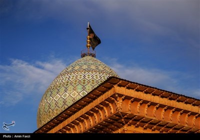 اهتزاز پرچم عزا بر فراز گنبد حرمین مطهر احمدی و محمدی (ع)