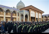 آیین لاله گردانی در شب شهادت حضرت شاهچراغ(ع)
