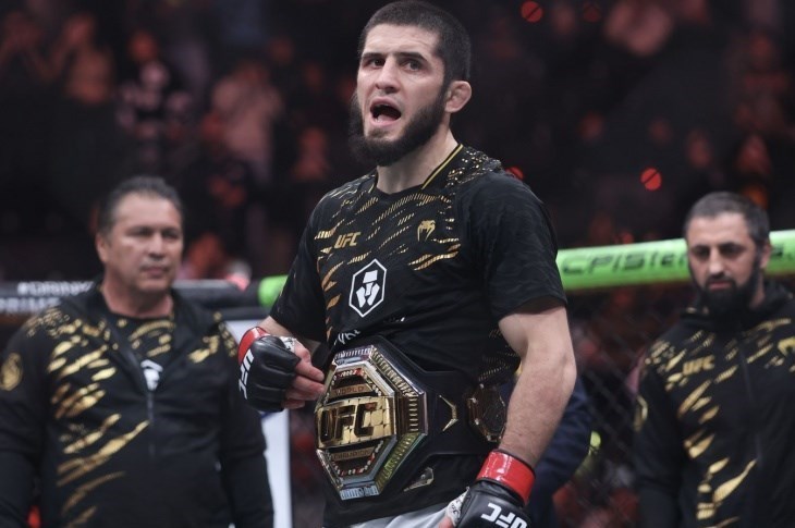 آمادهباش برای مبارزات UFC در کاخ سفید 4