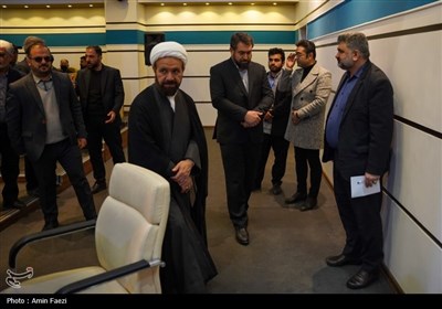 پویش نذر آقام شاهچراغ با آزادی 76 زندانی جرائم غیرعمد