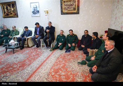 دیدار با خانواده سردار