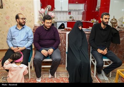دیدار با خانواده سردار