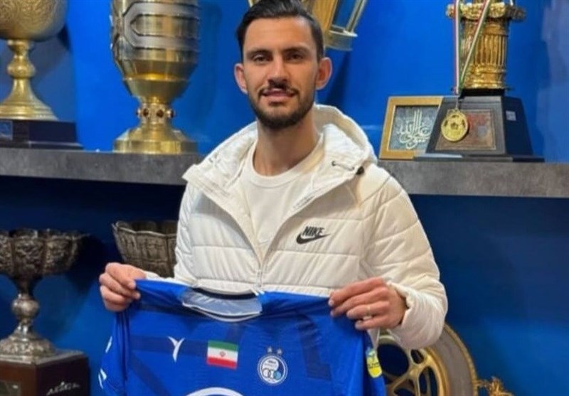 Al Urooba Forward Azadi Joins Esteghlal