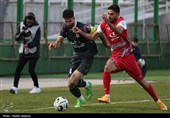 دیدار تیم‌های ذوب‌آهن اصفهان و پرسپولیس تهران