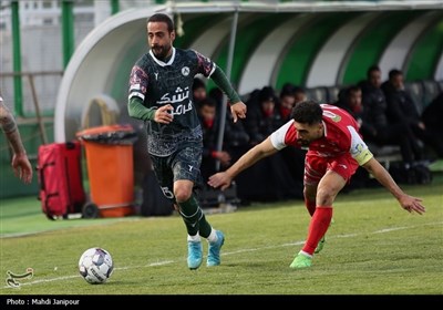 دیدار تیم‌های ذوب‌آهن اصفهان و پرسپولیس تهران