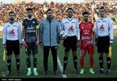 دیدار تیم‌های ذوب‌آهن اصفهان و پرسپولیس تهران