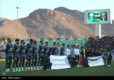 دیدار تیم‌های ذوب‌آهن اصفهان و پرسپولیس تهران