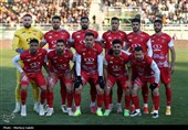 دیدار تیم‌های فوتبال ذوب آهن و پرسپولیس
