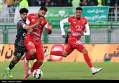 دیدار تیم‌های فوتبال ذوب آهن و پرسپولیس