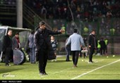 دیدار تیم‌های فوتبال ذوب آهن و پرسپولیس