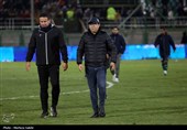 دیدار تیم‌های فوتبال ذوب آهن و پرسپولیس