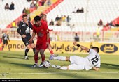 دیدار تیم‌های فوتبال تراکتور و مس رفسنجان