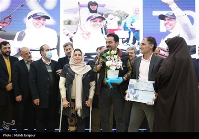 تجلیل از مدال آوران پارالمپیک و ورزشکاران المپیکی اصفهان