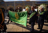 آیین وداع و طواف پیکر پاک و مطهر سربازان شهید فراجا در حرم شاهچراغ (ع) شیراز