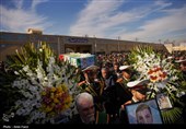 آیین وداع و طواف پیکر پاک و مطهر سربازان شهید فراجا در حرم شاهچراغ (ع) شیراز