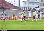 دیدار تیم‌های فوتبال نساجی و آلومینیوم