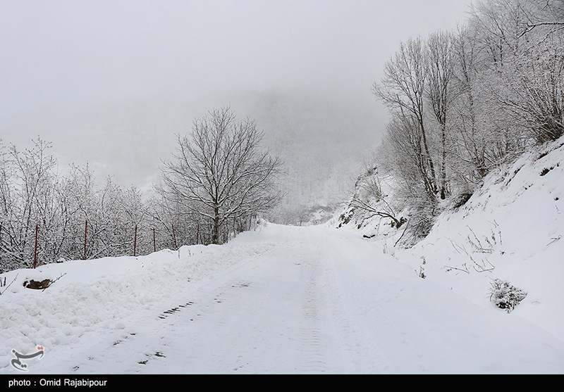 بازگشایی مسیر گردنه کلوسه و راه ارتباطی ۸ روستای فریدونشهر