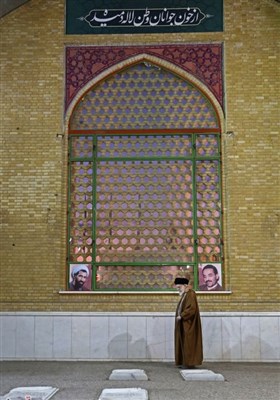 حضور رهبر انقلاب اسلامی در حرم مطهر حضرت امام خمینی (ره)