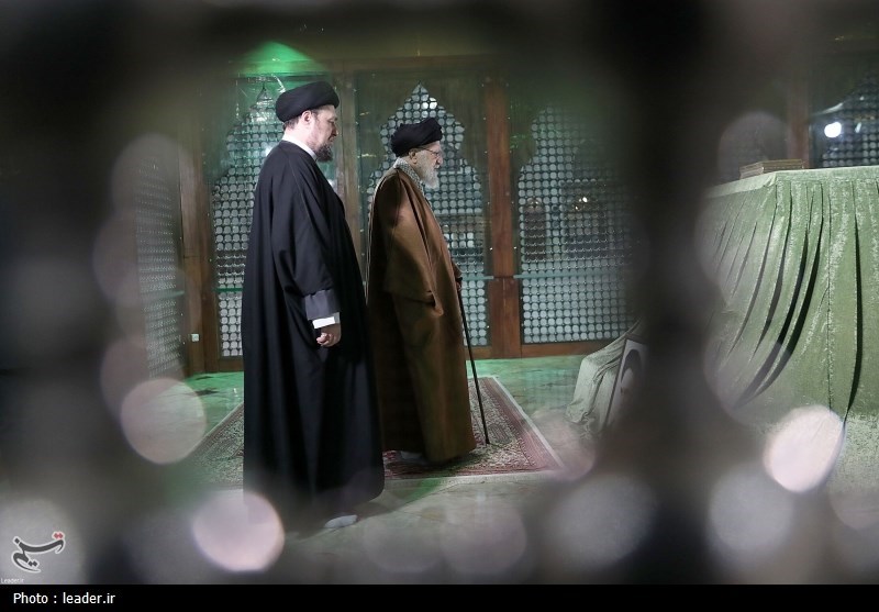 حضور رهبر انقلاب اسلامی در حرم مطهر حضرت امام خمینی (ره)- عک ...