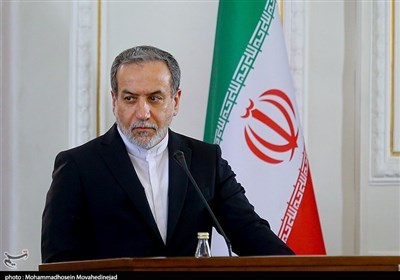 Iranian FM Slams US’ Contradictory Positions Ahead of Talks