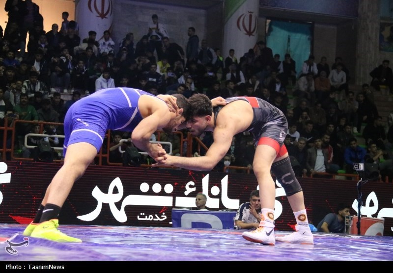 مسابقات کشتی آزاد قهرمانی جوانان کشور در کرمانشاه- عکس صفحه  ...