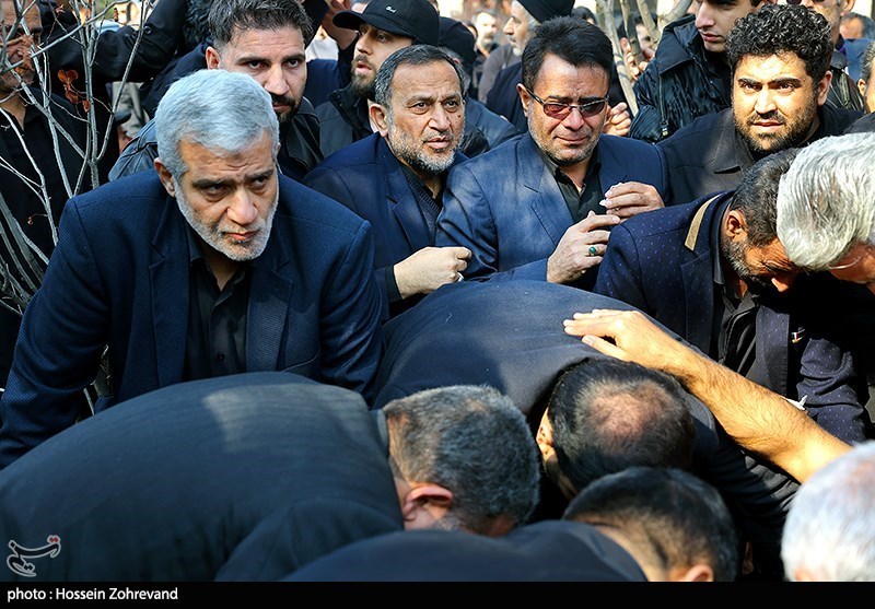 مراسم خاکسپاری پدر عبدالله عبداللهی معاون خبر خبرگزاری تسنیم ...