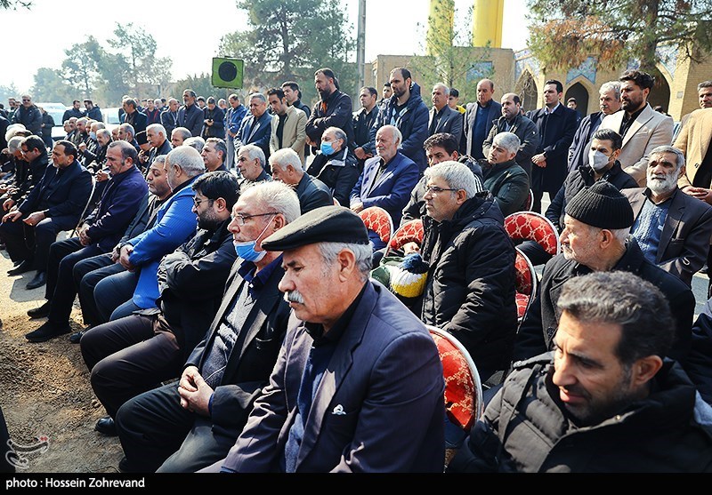 مراسم خاکسپاری پدر عبدالله عبداللهی معاون خبر خبرگزاری تسنیم ...