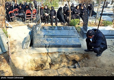 مراسم خاکسپاری پدر عبدالله عبداللهی معاون خبر خبرگزاری تسنیم ...