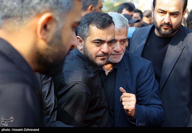 مراسم خاکسپاری پدر عبدالله عبداللهی معاون خبر خبرگزاری تسنیم ...