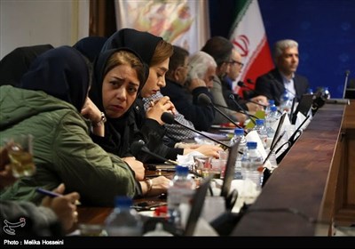 نشست خبری استاندار مرکزی از نگاه تسنیم