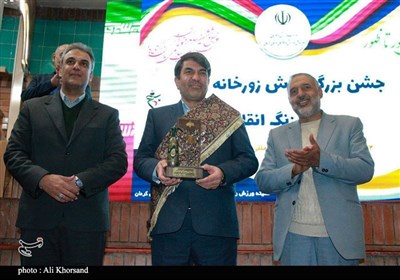 جشن بزرگ ورزش زورخانه‌ای در کرمان به مناسبت آغاز دهه فجر