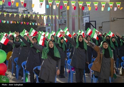 آیین نواختن زنگ انقلاب در شیراز 