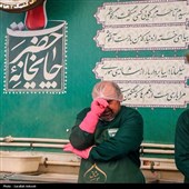 خادمان کرمانی در چایخانه حرم مطهر رضوی