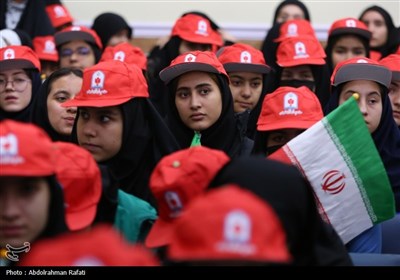 آیین نواختن زنگ انقلاب در همدان 