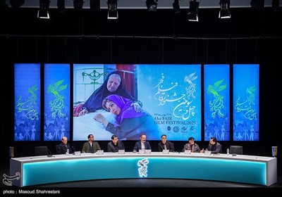نشست خبری فیلم ترک عمیق در دومین روز چهل‌وسومین جشنواره فیلم فجر