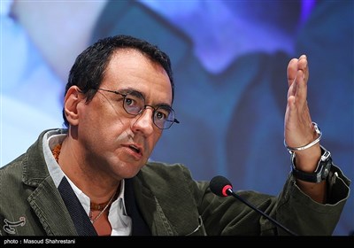 نشست خبری فیلم ترک عمیق در دومین روز چهل‌وسومین جشنواره فیلم فجر