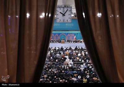 دیدار شرکت‌کنندگان در مسابقات بین‌المللی قرآن با رهبر انقلاب