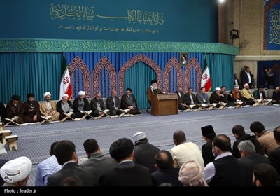 دیدار شرکت‌کنندگان در مسابقات بین‌المللی قرآن با رهبر انقلاب