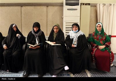 دیدار شرکت‌کنندگان در مسابقات بین‌المللی قرآن با رهبر انقلاب