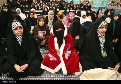 دیدار شرکت‌کنندگان در مسابقات بین‌المللی قرآن با رهبر انقلاب