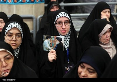 دیدار شرکت‌کنندگان در مسابقات بین‌المللی قرآن با رهبر انقلاب